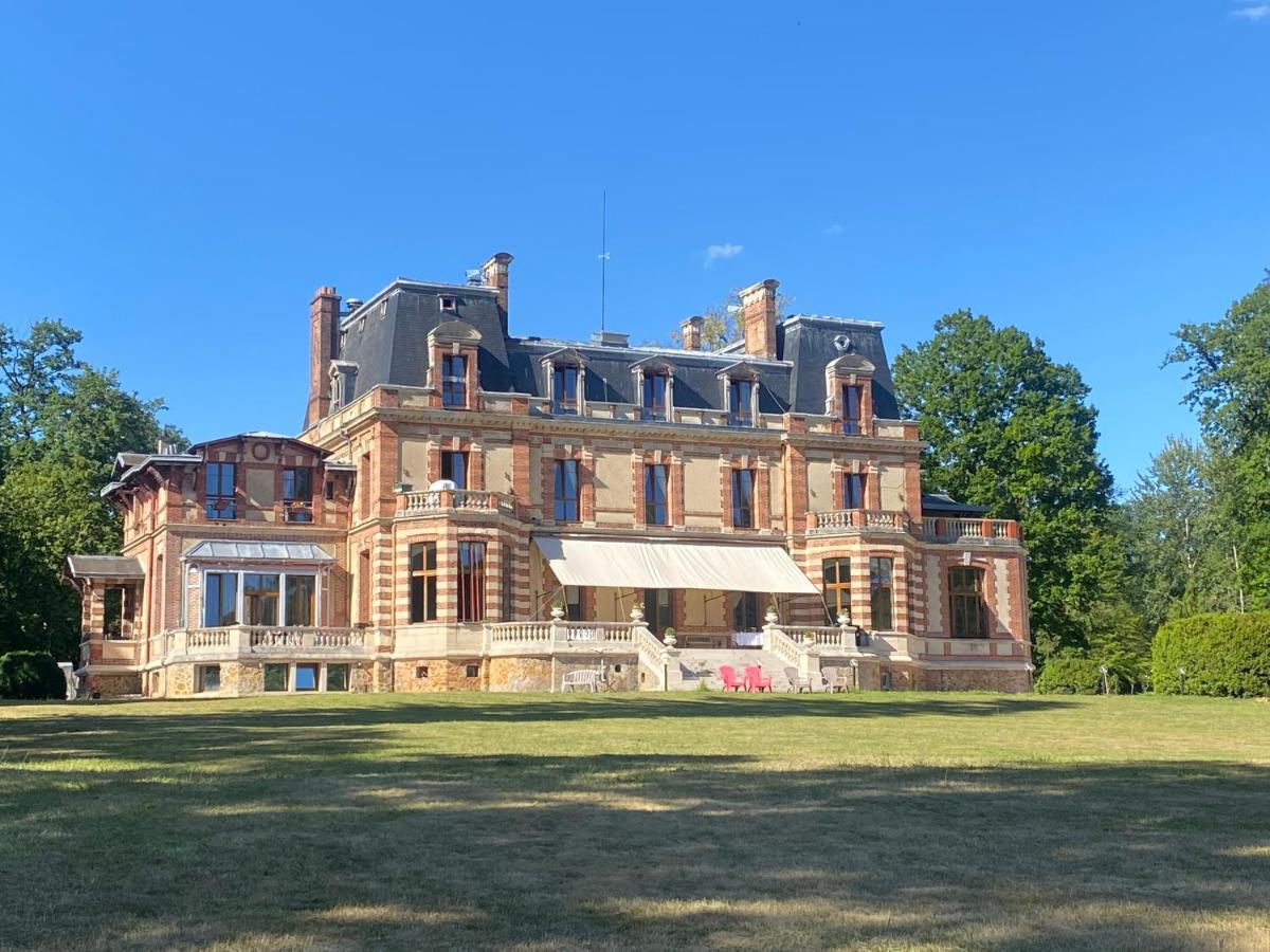 Chateau De Crenille Chaumes-en-Brie Exterior photo