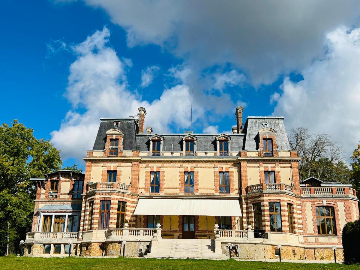 Chateau De Crenille Chaumes-en-Brie Exterior photo